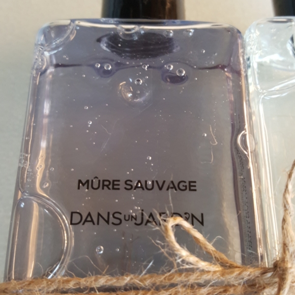 RETIRED Shower Gel 2-pk Dans un Jardin - Picture 3 of 8